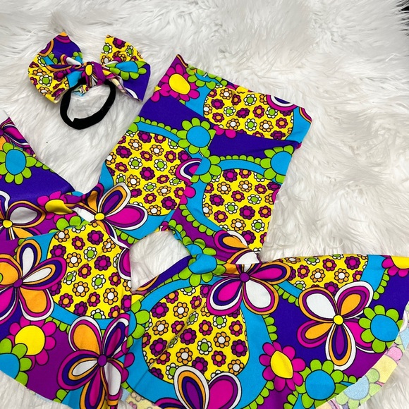 Groovy psychedelic bell bottoms with bow on nylon band groovy one outfit - Picture 7 of 7
